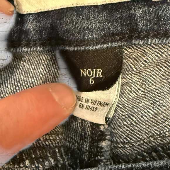 WHBM Noir Blue Jeans size 6 - Picture 4 of 5